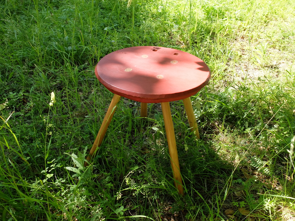 Stool crafting example